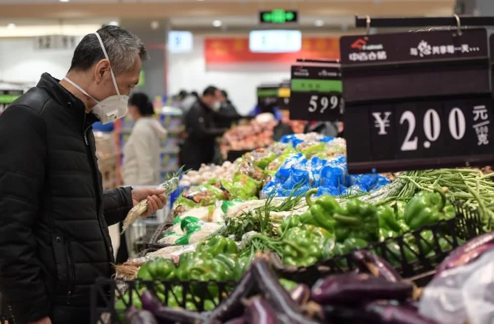 疫情中，一個(gè)中產(chǎn)家庭能撐多久？